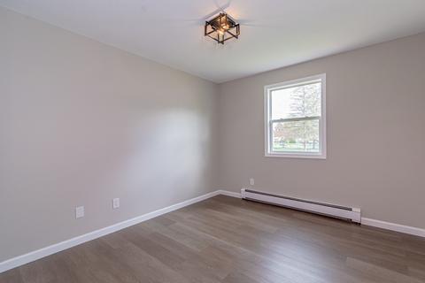 105 Joan St, Springfield, MA 01129 photo 23