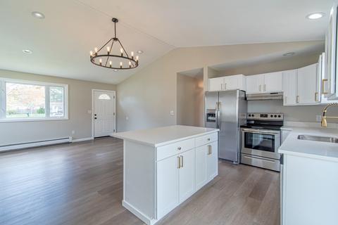 105 Joan St, Springfield, MA 01129 photo 13