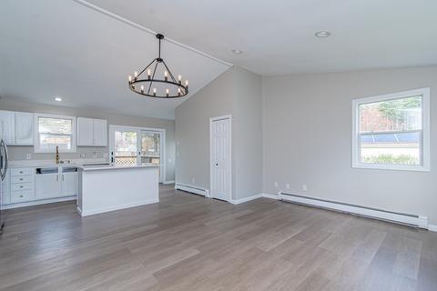 105 Joan St, Springfield, MA 01129 photo 20