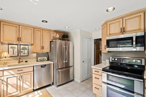 7 Brook Hill Dr, Worcester, MA 01609 photo 10