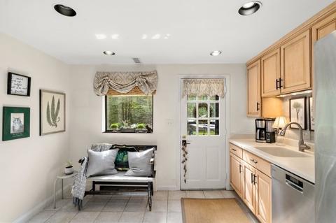 7 Brook Hill Dr, Worcester, MA 01609 photo 12