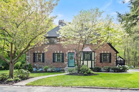 7 Brook Hill Dr, Worcester, MA 01609 photo 1