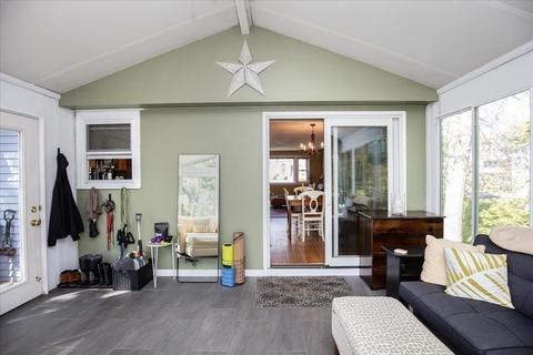 142 Spring St, Stoneham, MA 02180 photo 6