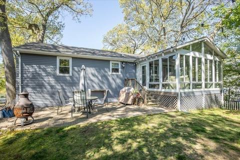 142 Spring St, Stoneham, MA 02180 photo 8