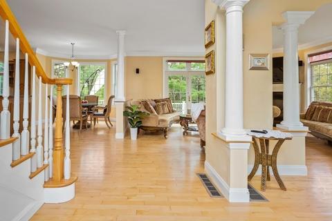 121 Fall Ln, Franklin, MA 02038 photo 12