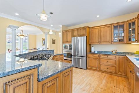 121 Fall Ln, Franklin, MA 02038 photo 7