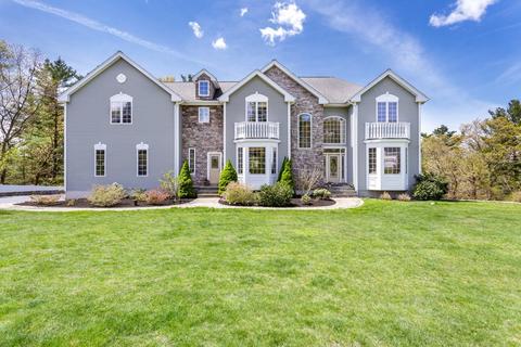 121 Fall Ln, Franklin, MA 02038 photo 1