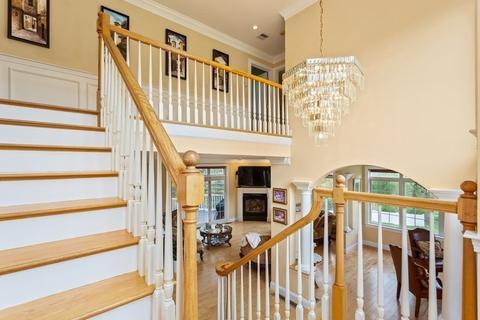 121 Fall Ln, Franklin, MA 02038 photo 21