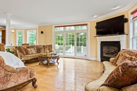 121 Fall Ln, Franklin, MA 02038 photo 13