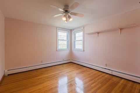 61 Derby St, Worcester, MA 01604 photo 13
