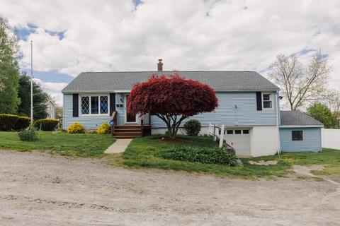 61 Derby St, Worcester, MA 01604 photo 2