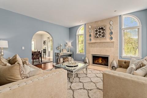 3 Hammersmith Dr, Saugus, MA 01906 photo 4