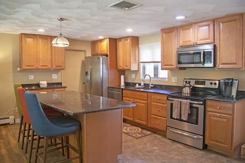 47 Colgate Rd, Beverly, MA 01915 photo 4