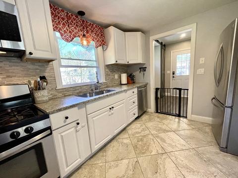 1 Walnut St, Townsend, MA 01469 photo 3