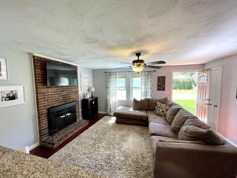 1 Walnut St, Townsend, MA 01469 photo 9