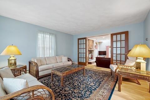 4 Treetops Ln, Danvers, MA 01923 photo 8