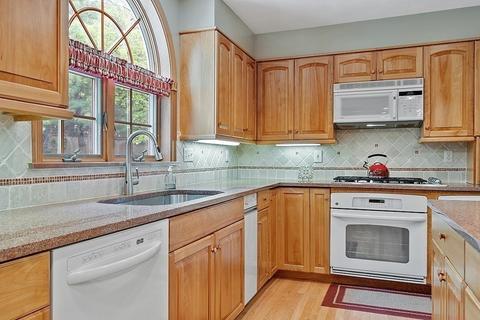 4 Treetops Ln, Danvers, MA 01923 photo 13