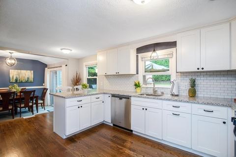 715 Plumtree Rd, Springfield, MA 01118 photo 7