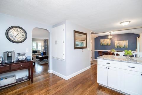 715 Plumtree Rd, Springfield, MA 01118 photo 8