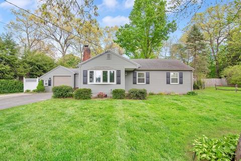 715 Plumtree Rd, Springfield, MA 01118 photo 1