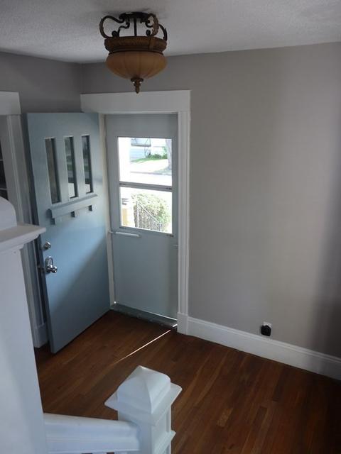 37 Castle St, Springfield, MA 01118 photo 2