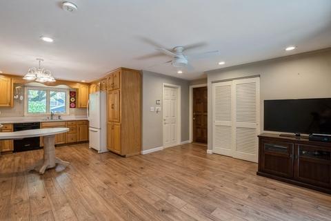 40 Dick Dr, Worcester, MA 01609 photo 4