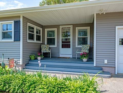 8 Lovewell St, Ware, MA 01082 photo 3