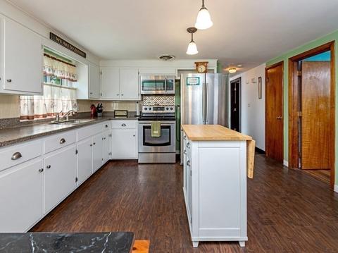 8 Lovewell St, Ware, MA 01082 photo 7