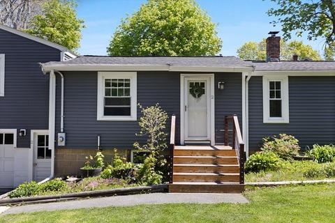 2 Upton Ave, Beverly, MA 01915 photo 3