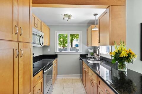 2 Upton Ave, Beverly, MA 01915 photo 5