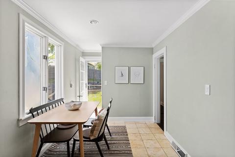 2 Upton Ave, Beverly, MA 01915 photo 9