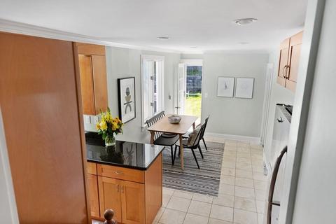 2 Upton Ave, Beverly, MA 01915 photo 7