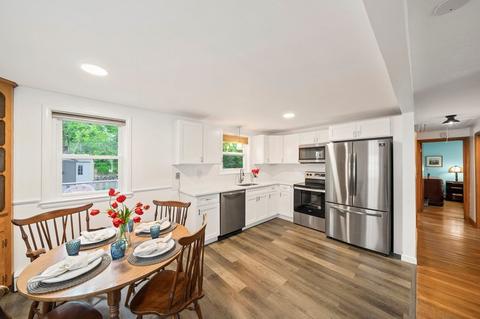 103 Ashcroft St, Dedham, MA 02026 photo 2
