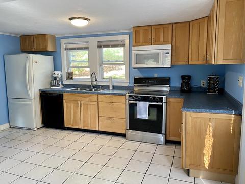 614 Phinneys Ln, Barnstable, MA 02632 photo 4