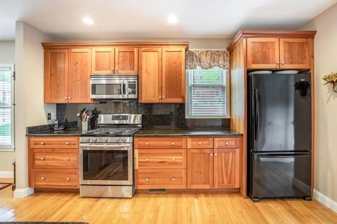 102 Hanscom Ave, Reading, MA 01867 photo 11