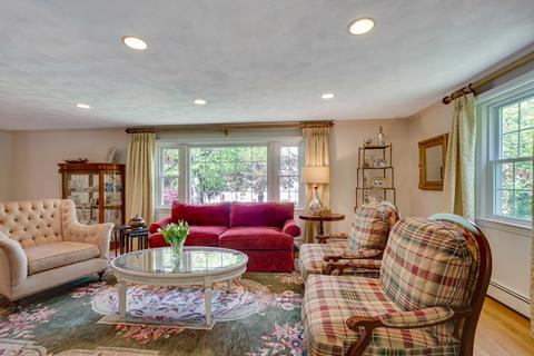 24 Meredith Cir, Needham, MA 02492 photo 4