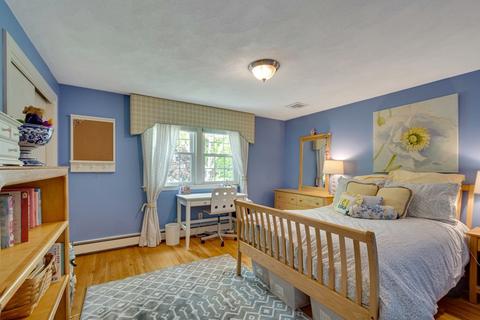 24 Meredith Cir, Needham, MA 02492 photo 23