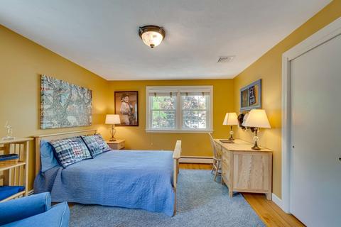 24 Meredith Cir, Needham, MA 02492 photo 21