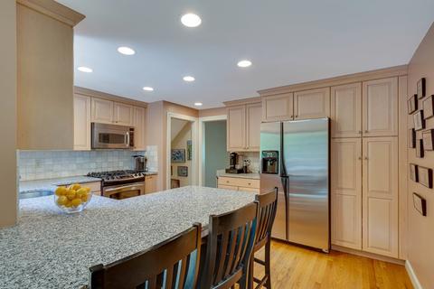 24 Meredith Cir, Needham, MA 02492 photo 11