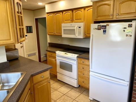 108 Plain St, Easthampton, MA 01027 photo 16