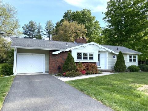108 Plain St, Easthampton, MA 01027 photo 2
