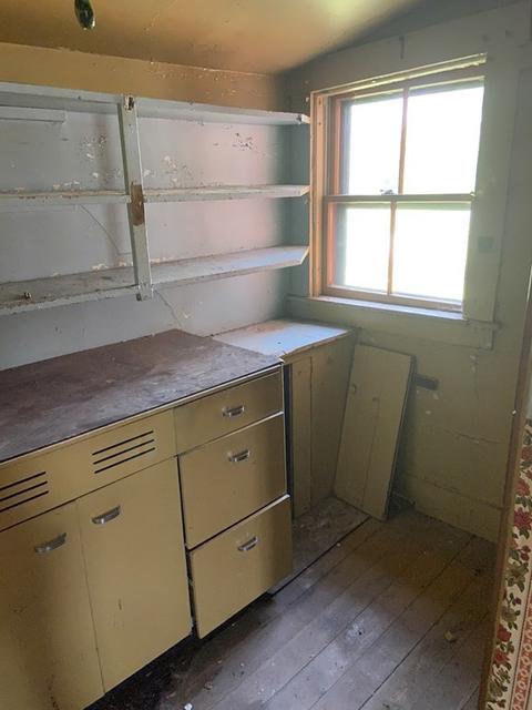 8 Storrs St, Ware, MA 01082 photo 9