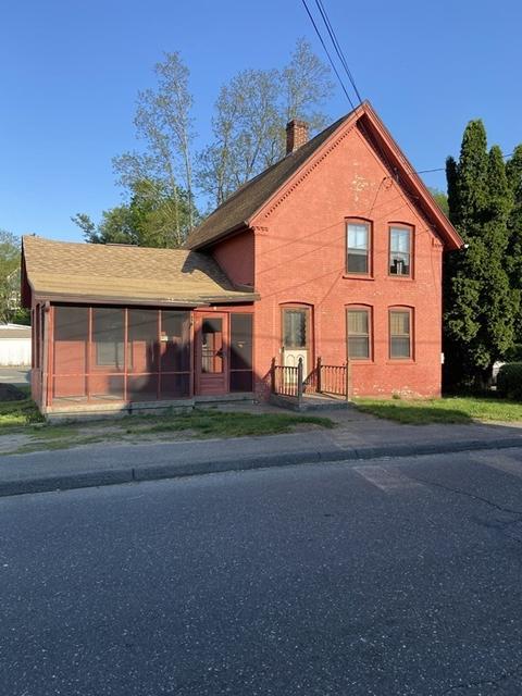 8 Storrs St, Ware, MA 01082 photo 1