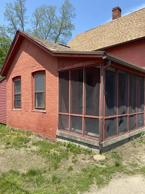 8 Storrs St, Ware, MA 01082 photo 3