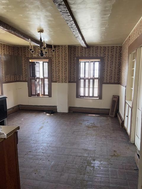 8 Storrs St, Ware, MA 01082 photo 4