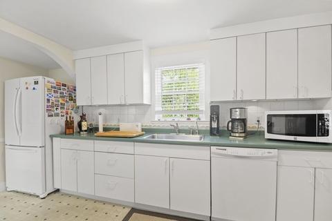 131 Whittemore Ave, Cambridge, MA 02140 photo 8