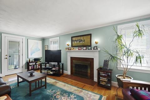 131 Whittemore Ave, Cambridge, MA 02140 photo 2