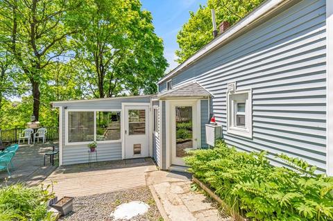 25 Echo Ave, Gloucester, MA 01930 photo 2
