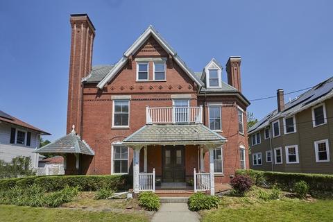 35 Davis Ave, Brookline, MA 02445 photo 1