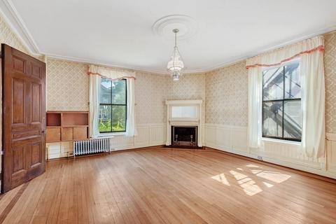 35 Davis Ave, Brookline, MA 02445 photo 7